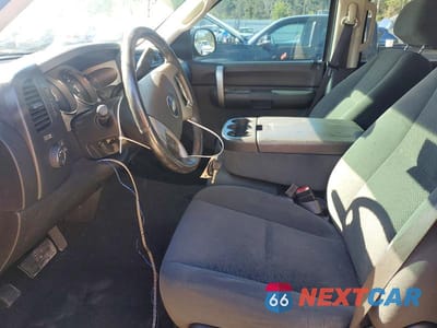 Zdjęcie 7 z 12 samochodu: 2008 CHEVROLET SILVERADO K1500 VIN:2GCEK13M381224013 - miniatura