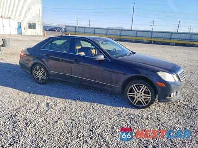 Czwarte zdjęcie samochodu z boku: 2010 MERCEDES-BENZ E 550 4MATIC VIN:WDDHF9ABXAA114403 - miniatura