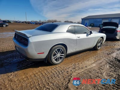 Trzecie zdjęcie samochodu z tyłu: 2019 DODGE CHALLENGER SXT VIN:2C3CDZGG1KH760014 - miniatura