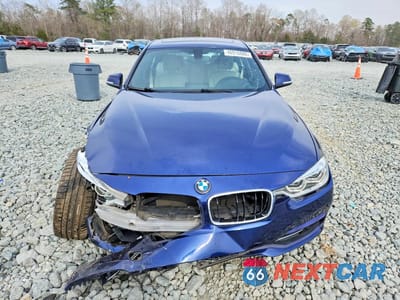 Piąte zdjęcie samochodu w środku: 2017 BMW 330 I VIN:WBA8B9G34HNU56712 - miniatura