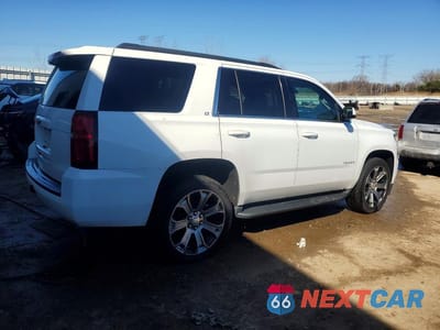 Trzecie zdjęcie samochodu z tyłu: 2017 CHEVROLET TAHOE K1500 LT VIN:1GNSKBKC5HR194898 - miniatura