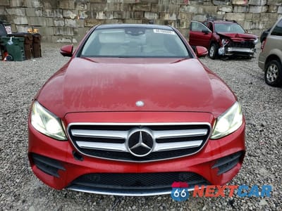 Piąte zdjęcie samochodu w środku: 2017 MERCEDES-BENZ E 300 VIN:WDDZF4JBXHA116539 - miniatura