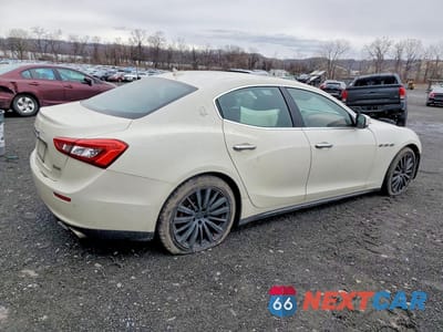 Trzecie zdjęcie samochodu z tyłu: 2015 MASERATI GHIBLI S VIN:ZAM57RTA3F1153268 - miniatura