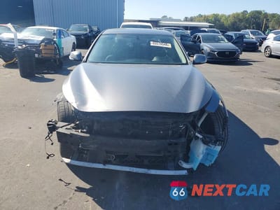 Piąte zdjęcie samochodu w środku: 2015 INFINITI Q50 BASE VIN:JN1BV7AP1FM340888 - miniatura