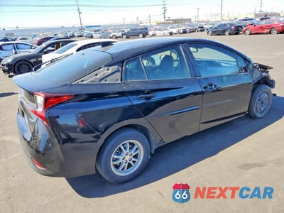 Trzecie zdjęcie samochodu z tyłu: 2020 TOYOTA PRIUS XLE VIN:JTDKARFU9L3112240 - miniatura