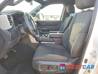 Zdjęcie 7 z 12 samochodu: 2025 TOYOTA TUNDRA SR5 VIN:5TFLA5DB3SX266531 - miniatura