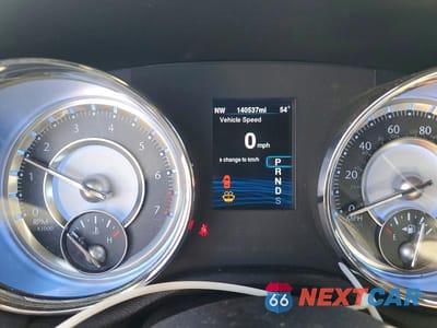 Zdjęcie 9 z 13 samochodu: 2013 CHRYSLER 300C VARVATOS VIN:2C3CCAJG5DH712516 - miniatura