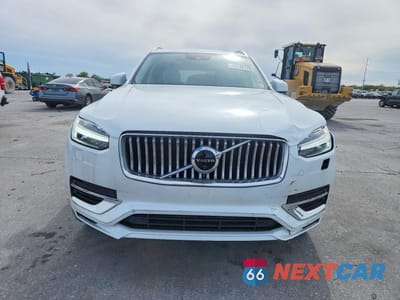 Piąte zdjęcie samochodu w środku: 2020 VOLVO XC90 T8 INSCRIPTION VIN:YV4BR0CL5L1618687 - miniatura