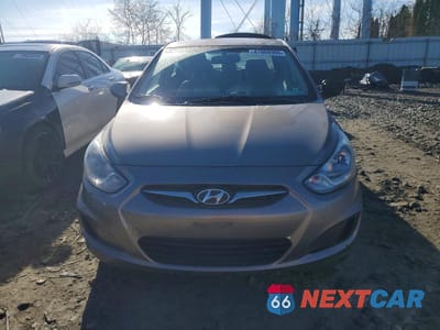 Piąte zdjęcie samochodu w środku: 2013 HYUNDAI ACCENT GLS VIN:KMHCT4AE7DU503864 - miniatura