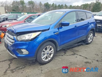 2017 FORD ESCAPE SE 1FMCU9GD5HUD35673 - główne zdjęcie licytacji z USA - miniatura