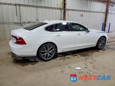 Trzecie zdjęcie samochodu z tyłu: 2017 VOLVO S90 T6 MOMENTUM VIN:YV1A22MK2H1011846 - miniatura