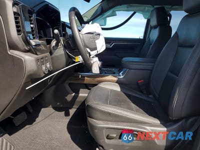 Zdjęcie 7 z 11 samochodu: 2025 CHEVROLET SILVERADO K1500 RST VIN:1GCUKEE82SZ241094 - miniatura