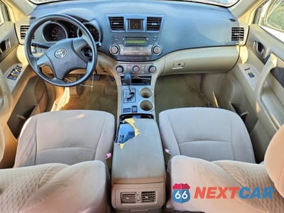 Zdjęcie 8 z 13 samochodu: 2008 TOYOTA HIGHLANDER BASE VIN:JTEDS41A782008859 - miniatura