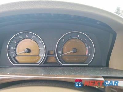 Zdjęcie 9 z 11 samochodu: 2007 BMW 750 I VIN:WBAHL83597DT09465 - miniatura