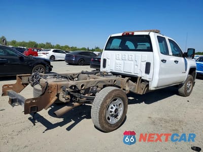 Trzecie zdjęcie samochodu z tyłu: 2016 GMC SIERRA K2500 HEAVY DUTY VIN:1GD22REG3GZ368168 - miniatura