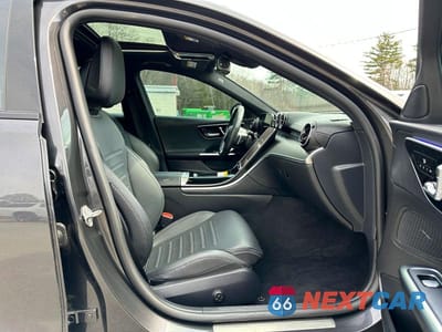 Piąte zdjęcie samochodu w środku: 2023 MERCEDES-BENZ C 300 VIN:W1KAF4GBXPR103665 - miniatura