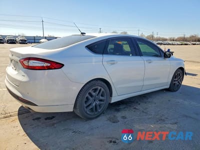 Trzecie zdjęcie samochodu z tyłu: 2016 FORD FUSION SE VIN:3FA6P0H79GR214914 - miniatura