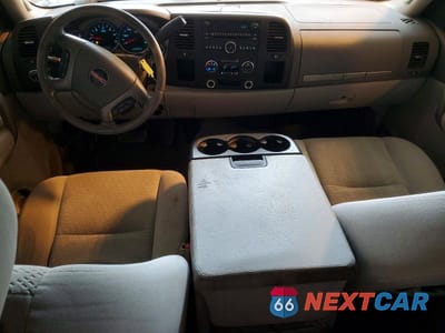 Zdjęcie 8 z 12 samochodu: 2007 GMC NEW SIERRA C1500 VIN:2GTEC19J071669902 - miniatura