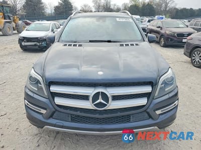 Piąte zdjęcie samochodu w środku: 2013 MERCEDES-BENZ GL 450 4MATIC VIN:4JGDF7CE5DA266951 - miniatura