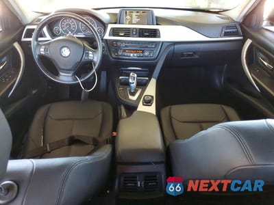 Zdjęcie 8 z 12 samochodu: 2013 BMW 320 I VIN:WBA3B1C54DK129208 - miniatura