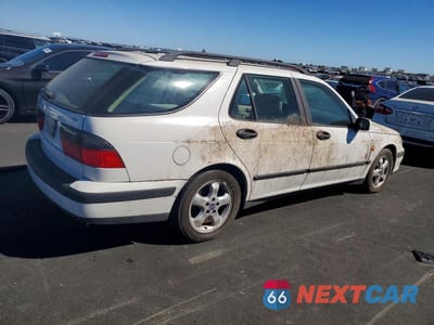 Trzecie zdjęcie samochodu z tyłu: 1999 SAAB 9-5 VIN:YS3ED58E8X3084495 - miniatura