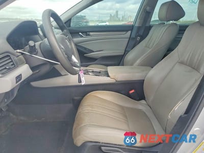 Zdjęcie 7 z 11 samochodu: 2019 HONDA ACCORD LX VIN:1HGCV1F16KA025777 - miniatura