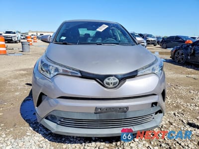 Piąte zdjęcie samochodu w środku: 2019 TOYOTA C-HR XLE VIN:JTNKHMBXXK1034748 - miniatura
