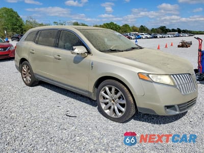 Czwarte zdjęcie samochodu z boku: 2010 LINCOLN MKT VIN:2LMHJ5FR1ABJ06122 - miniatura