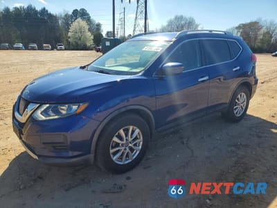 2017 NISSAN ROGUE SV KNMAT2MVXHP584682 - główne zdjęcie licytacji z USA - miniatura