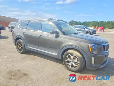 Czwarte zdjęcie samochodu z boku: 2021 KIA TELLURIDE EX VIN:5XYP34HC4MG098607 - miniatura