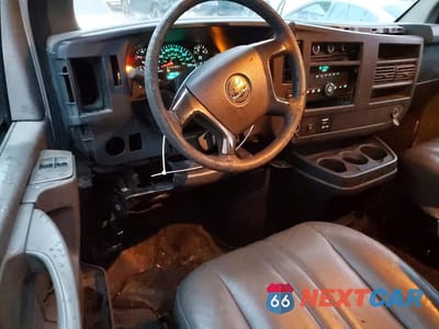 Zdjęcie 8 z 14 samochodu: 2014 CHEV EXPRESS G2500 VIN:1GCWGGCA5E1134457 - miniatura