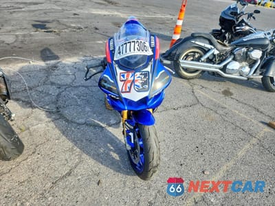 Drugie zdjęcie samochodu z przodu: 2019 YAMAHA YZFR1M VIN:JYARN40E2KA000862 - miniatura