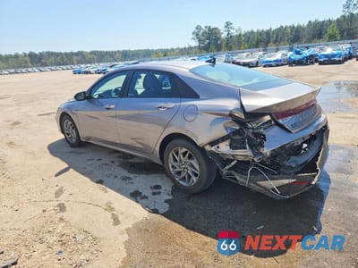 Drugie zdjęcie samochodu z przodu: 2024 HYUNDAI ELANTRA SEL VIN:KMHLM4DG2RU664625 - miniatura