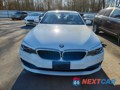 Piąte zdjęcie samochodu w środku: 2019 BMW 530 XI VIN:WBAJA7C57KG911712 - miniatura