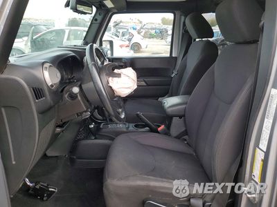 Zdjęcie 7 z 14 samochodu: 2014 JEEP WRANGLER UNLIMITED SPORT VIN:1C4BJWDG2EL269543 - miniatura