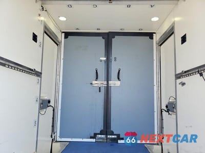 Zdjęcie 10 z 13 samochodu: 2020 FORD TRANSIT DELIVERY TRUCK VIN:1FDBW5Z86LKA83399 - miniatura