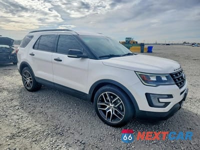 Czwarte zdjęcie samochodu z boku: 2017 FORD EXPLORER SPORT VIN:1FM5K8GTXHGE11547 - miniatura