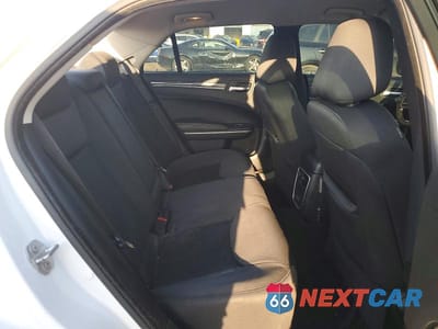 Zdjęcie 10 z 12 samochodu: 2020 CHRYSLER 300 TOURING VIN:2C3CCAAG6LH128205 - miniatura