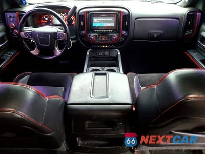 Zdjęcie 8 z 11 samochodu: 2015 GMC SIERRA K3500 DENALI VIN:1GT424E82FF646695 - miniatura