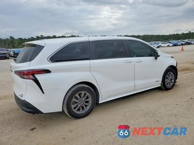 Trzecie zdjęcie samochodu z tyłu: 2021 TOYOTA SIENNA LE 8-PASSENGER VIN:5TDKRKECXMS034785 - miniatura