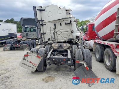 Zdjęcie 6 z 11 samochodu: 2020 FREIGHTLINER CASCADIA 126 VIN:3AKJHHDR7LSLR0700 - miniatura
