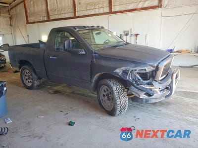 Czwarte zdjęcie samochodu z boku: 2005 DODGE RAM 1500 ST VIN:1D7HU16D85J528996 - miniatura