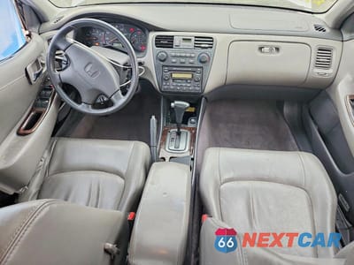 Zdjęcie 8 z 12 samochodu: 2001 HONDA ACCORD VIN:JHMCG56691C024295 - miniatura