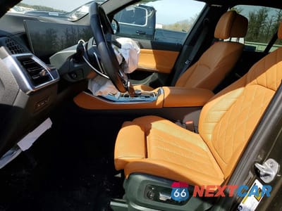Zdjęcie 7 z 13 samochodu: 2025 BMW X5 XDRIVE40I VIN:5UX23EU07S9Y83227 - miniatura