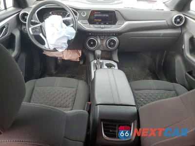 Zdjęcie 8 z 12 samochodu: 2022 CHEVROLET BLAZER 2LT VIN:3GNKBHR49NS151398 - miniatura