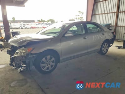 2010 TOYOTA CAMRY BASE JTNBF3EK0A3001258 - główne zdjęcie licytacji z USA - miniatura