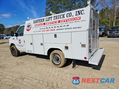 Drugie zdjęcie samochodu z przodu: 2023 FORD ECONOLINE E350 SUPER DUTY CUTAWAY VAN VIN:1FDWE3FK1PDD15149 - miniatura