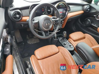 Zdjęcie 8 z 11 samochodu: 2023 MINI COOPER SE VIN:WMW13DJ09P2T83465 - miniatura
