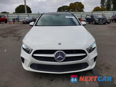 Piąte zdjęcie samochodu w środku: 2020 MERCEDES-BENZ A 220 VIN:WDD3G4EB5LW037756 - miniatura