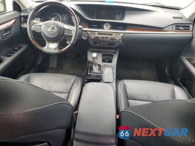 Zdjęcie 8 z 12 samochodu: 2016 LEXUS ES350 VIN:58ABK1GG1GU031938 - miniatura